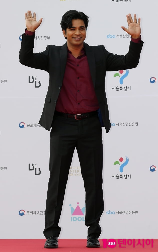 [TEN 포토] 아누팜 트리파티 '싱글벙글'