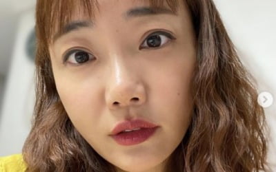 '조혜련 올케' 박혜민, 뜨밤 보낼 준비하나?…잠옷에 쨍한 레드립[TEN★]