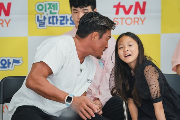 [종합] 184cm 윤후·준수→한국말 까먹은 추사랑…훌쩍 큰 랜선 조카들('이젠날따라와')