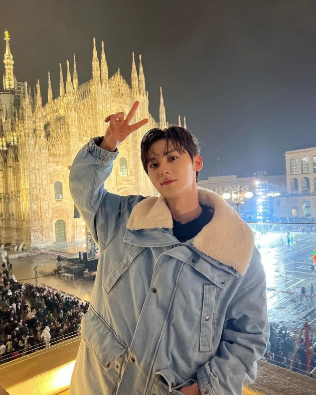 황민현 /사진=황민현 인스타그램