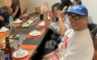 '서희원♥' 구준엽, 대만서 근황 포착…살이 좀 오른듯? 신혼 행복한가봐 [TEN★]