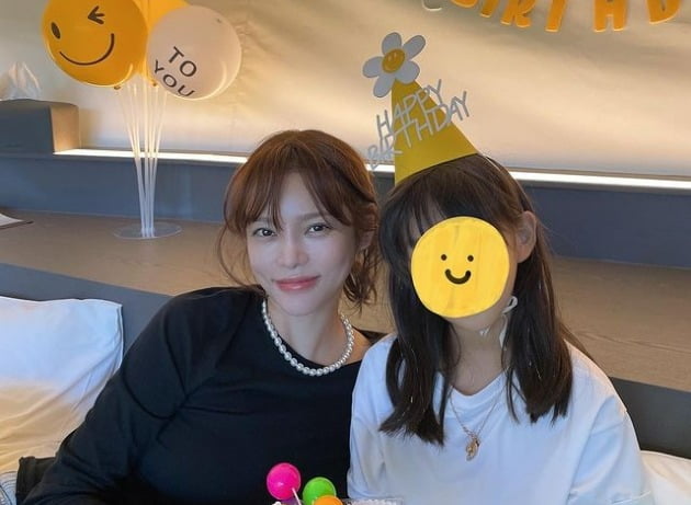 '싱글맘' 박시연, 직접 준비한 딸 생일 파티서 주책 맞네 "내가 더 신났네"[TEN★]