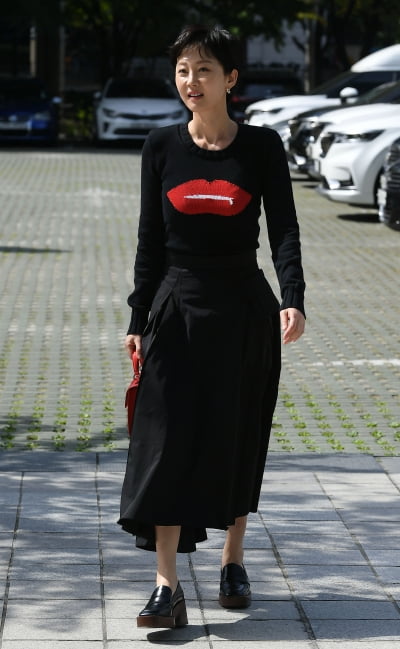 [TEN 포토] 염정아 '빨간입술이 포인트'