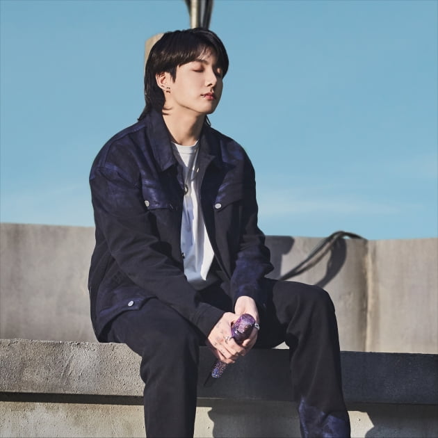 방탄소년단 정국, 꿈 같은 아련함X하이틴 영화 남주 아우라…'청량미 절정'