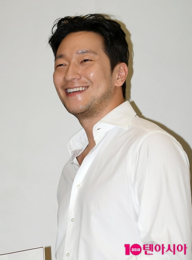 [TEN 포토] 손석구 '이 미소에 빠져든다'