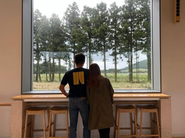 진태현, ♥박시은과 일상으로…"제주서 한 달의 삶, 심장 속에 태은이와 품겠다"[TEN★]