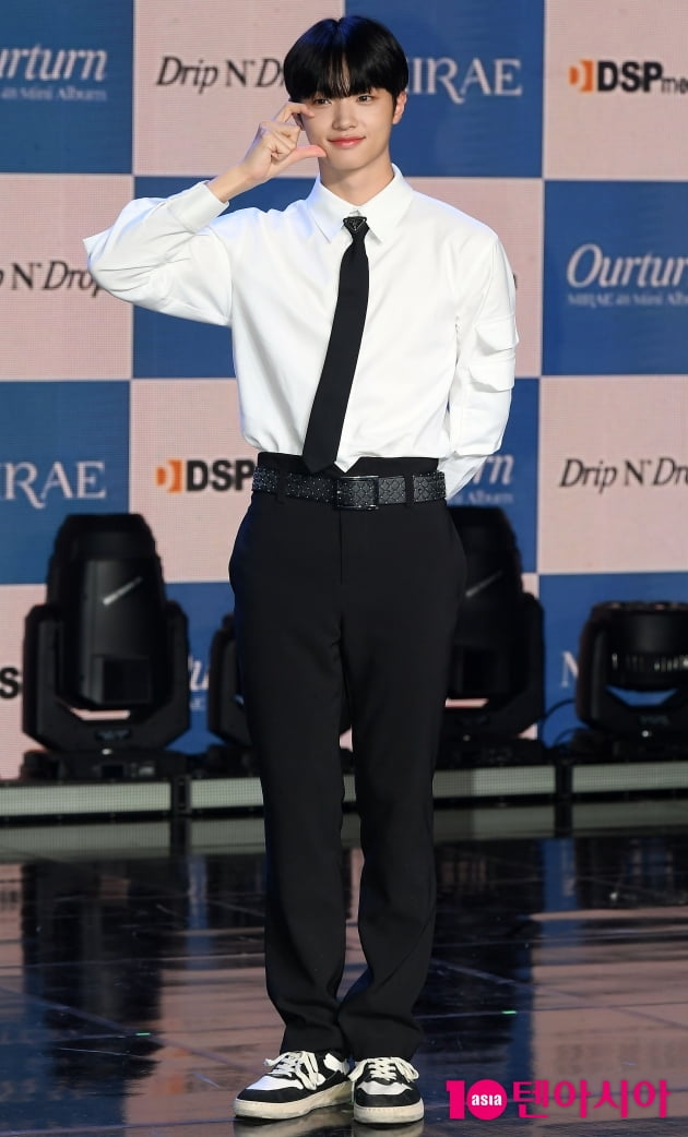 [TEN 포토] 미래소년 손동표 '돋보이는 센터 외모'