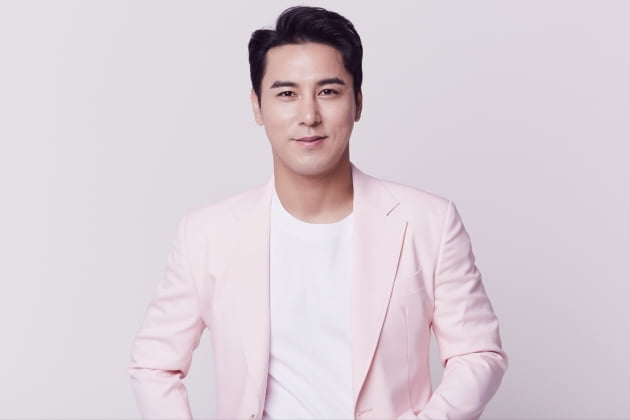 장민호 "'미스트롯2' 심사 당시 두통올 만큼 힘들었다…공정하고 싶어"
