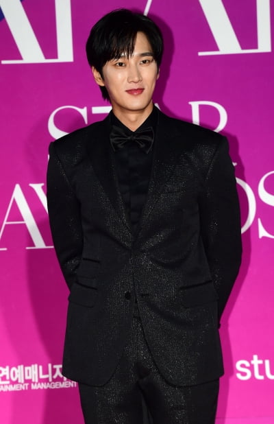 [TEN 포토] 안보현 '보조개 미소'