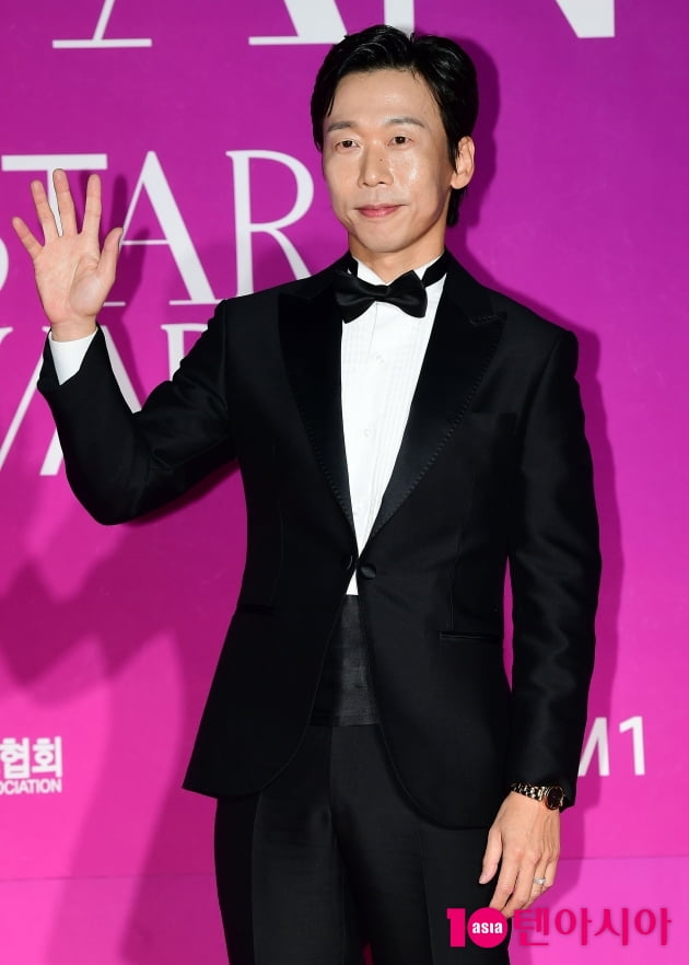 [TEN 포토] 윤병희 '에이판 스타워즈 왔어요'