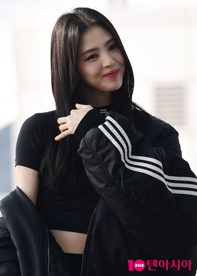 [TEN 포토] 한소희 '머리만 넘겨도 화보'