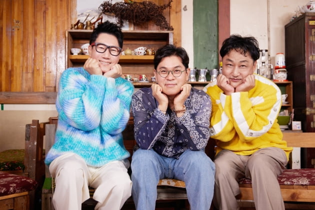 [종합] 박미선이 큰일했네…방송 짬밥 200년 넘는 희극인 뭉쳤다('여행의맛')