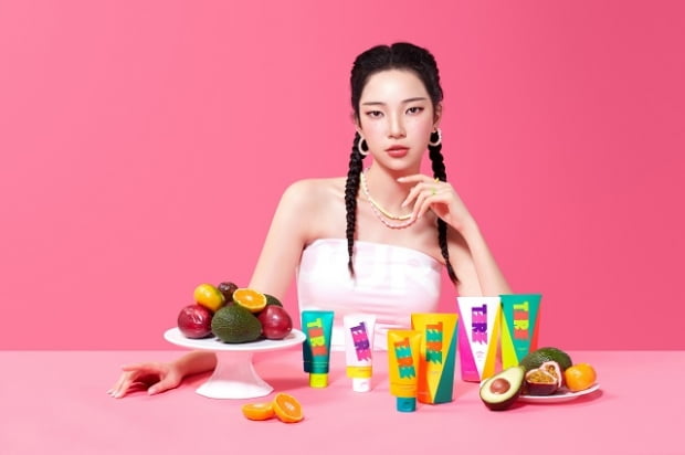 버추얼 스타 ‘로지’ 내세운 친환경 뷰티 브랜드 ‘틴지로지’ 론칭