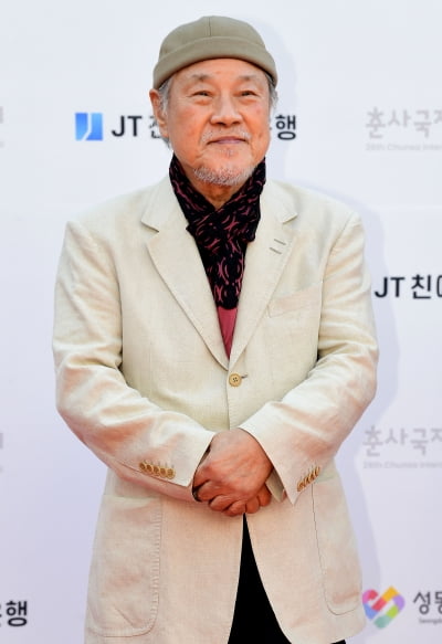 [TEN 포토] 이장호 감독 '춘사영화제 공로상 수상'