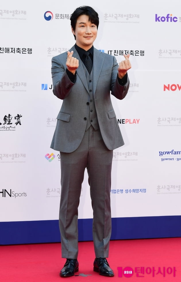 [TEN 포토] 허동원 '듬직한 하트'