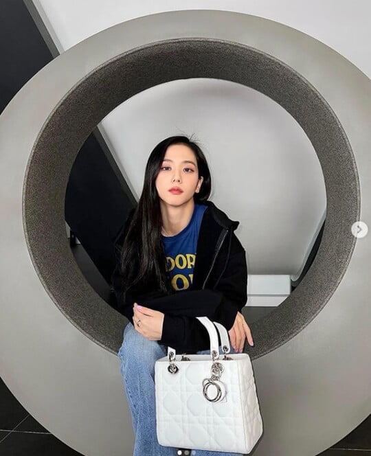 (사진=지수 SNS)