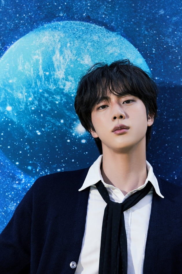 방탄소년단 진, 솔로도 통했다…'The Astronaut' 97개 국가/지역 아이튠즈 1위