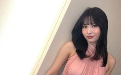 트와이스 모모, 볼륨감 넘치는 'CG급 몸매'…트둥이의 반전 매력[TEN★]