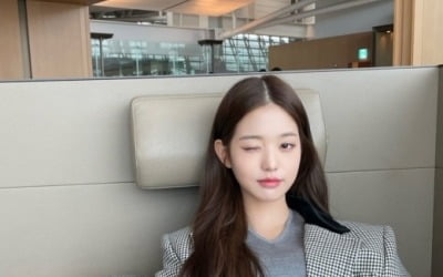 장원영, MZ아이콘의 명품 비주얼…바쁜 스케줄에도 빛난 미모[TEN★]