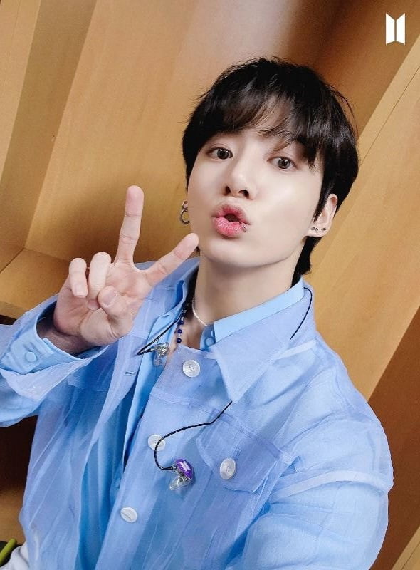 방탄소년단 정국 '中팬클럽', 부산 지하철 '종합운동장역 전광판 3개' 광고 송출