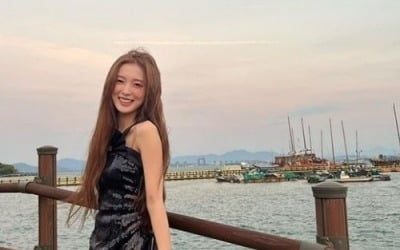 오마이걸 아린, 석양 아래 눈부신 미모…천상 아이돌 비주얼[TEN★]