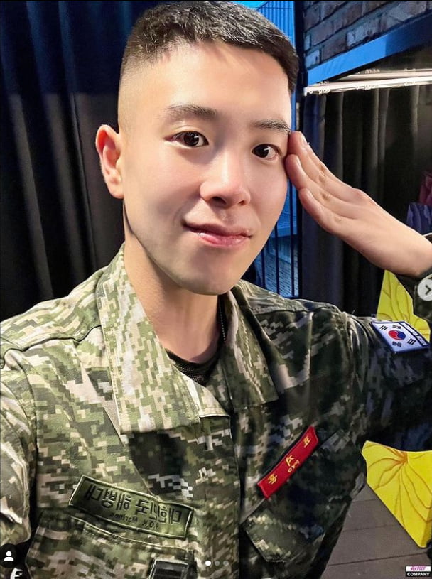 피오, 해병대 입대후 날렵해진 턱선...멋있어진 군인[TEN★]