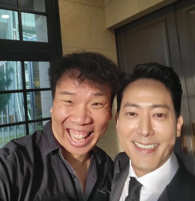 [종합] 김선혁♥주희, 뒤늦게 알려진 결혼식 …배우·가수 부부 탄생