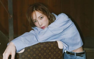 태연, 명품 L사 가방 받았네…잘록 허리 → 요정 미모 '눈길' [TEN★]