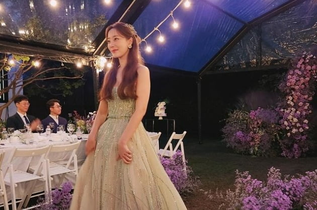 '5살 연상 사업가와 결혼' 고우리 "꽃길도 진흙길도 미소 잃지 않겠다"[TEN★]