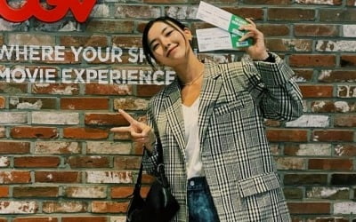 '돌싱' 전다빈, 영화 광고까지 받는 셀럽 등극 "여행 여독 풀리지도 않았는데" [TEN★]