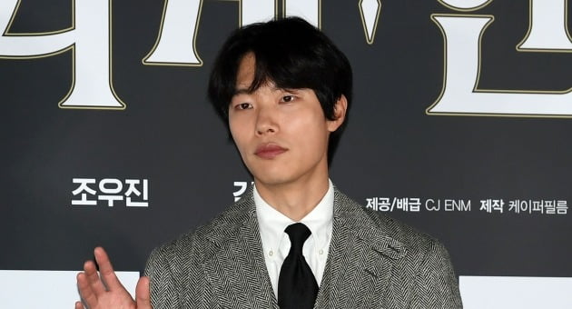 류준열, 부산국제영화제 MC 소감 "데뷔작 이후 7년만 사회, 영광+뭉클"