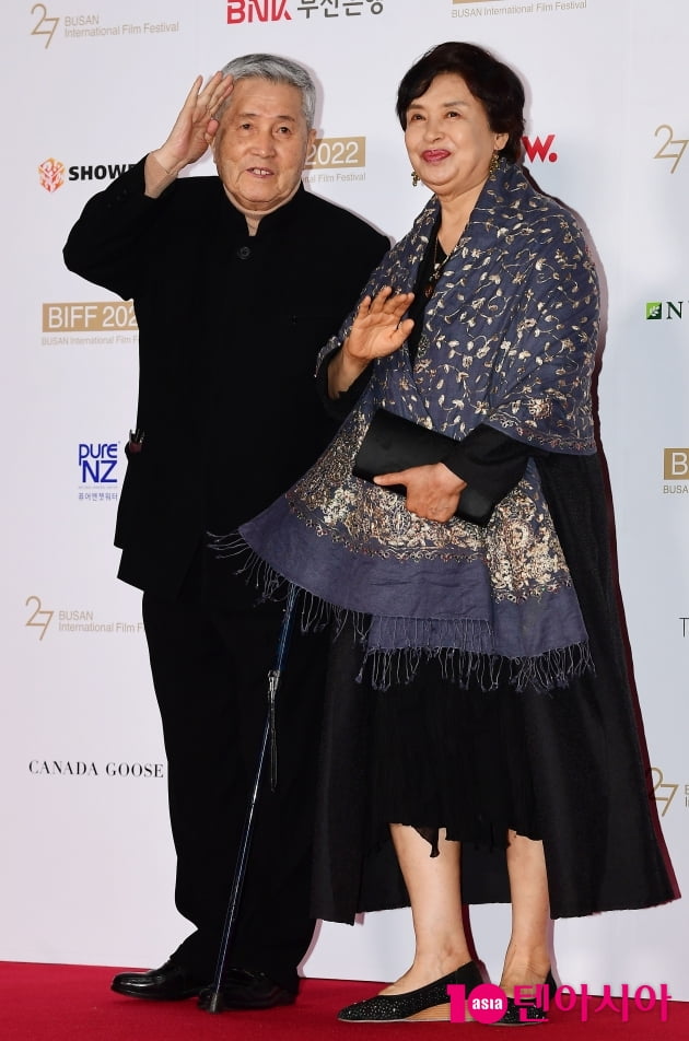 [TEN 포토] 임권택-채령 부부 '부산국제영화제 왔어요'(27th BIFF)