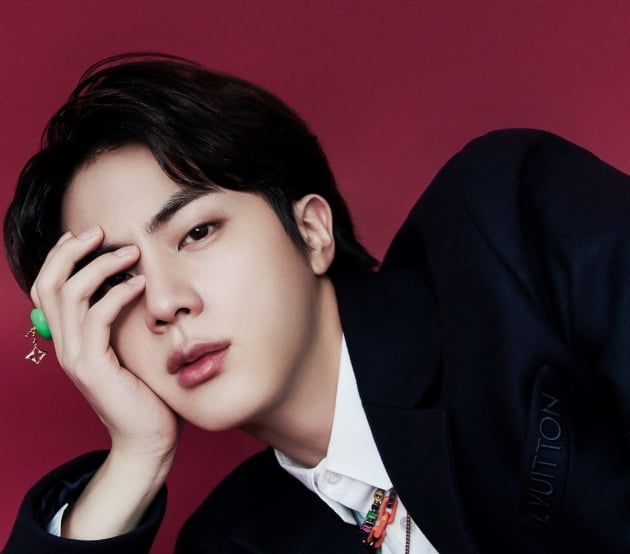 방탄소년단 진, 팬앤스타 초이스상 개인부문 1위 등극.. ‘TMA 5관왕’