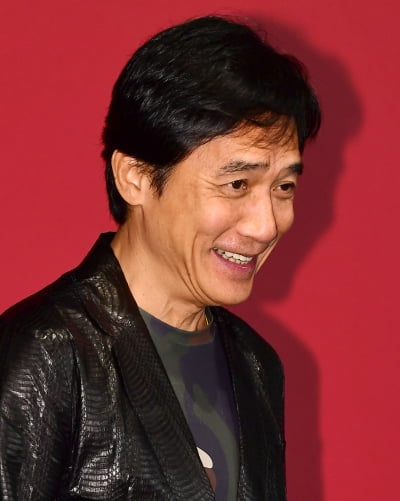 [TEN 포토] 양조위 '많은 취재진에 당황'