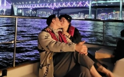 김원효♥심진화, 부산 바다에서 찐한 입맞춤…"언제나 영원히"[TEN★]