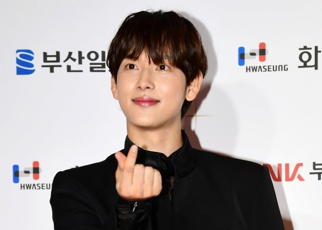 모든 영화가 재밌는 임시완, 조연상 "韓영화·콘텐츠 부흥 위해 이바지"[2022 부일영화상]
