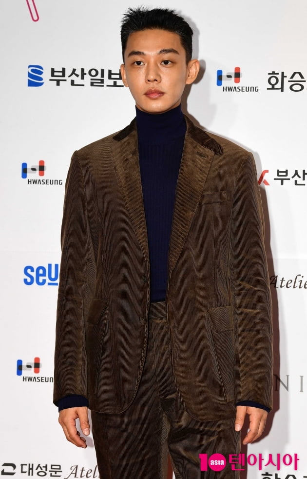 [TEN 포토] 유아인 '시크하게'