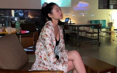 설현, 아찔한 분위기 근황…각선미에 '깜짝'[TEN★]