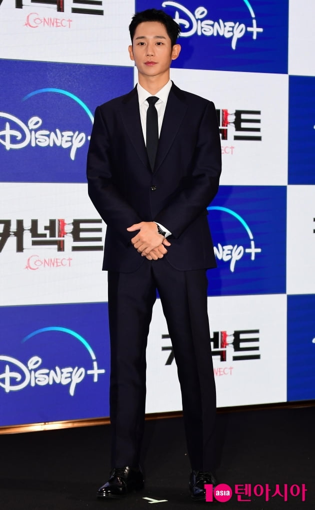 [TEN 포토] 정해인 '순정만화에서 그대로 나온 듯한 비주얼'