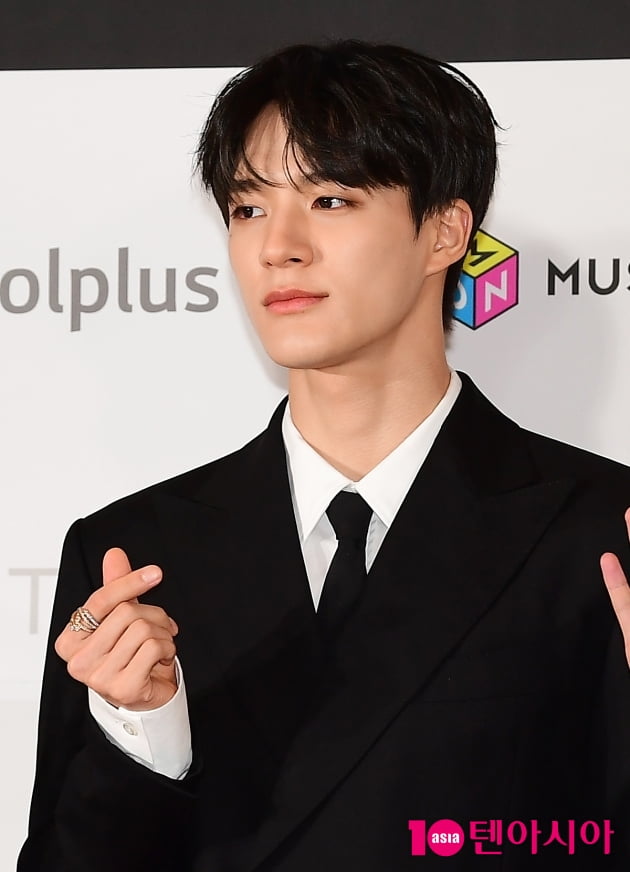 [TEN 포토] NCT드림 제노 '심쿵 하트'