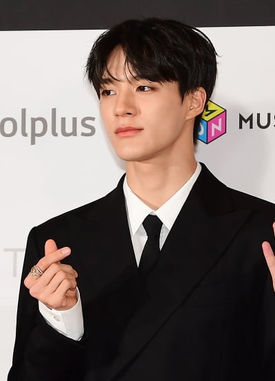 [TEN 포토] NCT드림 제노 '심쿵 하트'