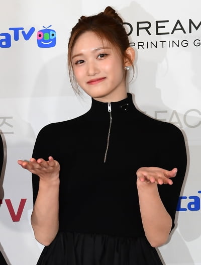 [TEN 포토] 아이브 이서 '점점 이뻐지네'