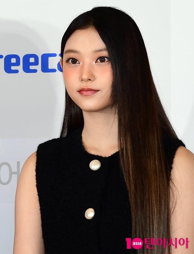 [TEN 포토] 뉴진스 해린 '아기 고양이상'