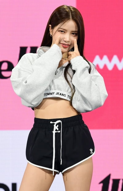 마마무 솔라 "조만간 큰 일 날 듯…제대로 일내서 헤드라인에 걸릴 것 같아"