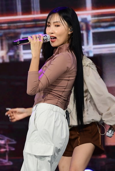 [TEN 포토] 마마무 화사 '힙하게'