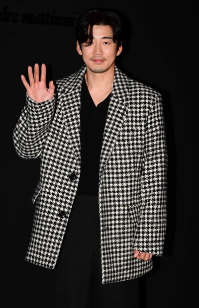 [TEN 포토] 윤계상 '터프한 수염'