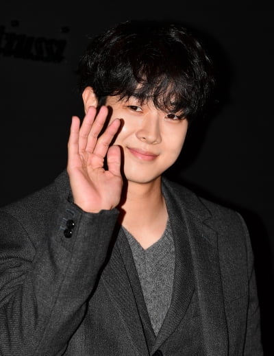 [TEN 포토] 최우식 '빠져드는 따뜻한 눈빛'