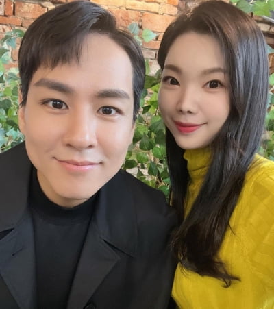 '9월 결혼' 이다은, ♥윤남기와 커플샷 뜸하더니…"오랜만" 분위기 여전히 달달하네[TEN★]