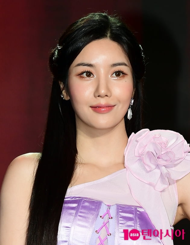 [TEN 포토] 권은비 '인형과 붕어빵'