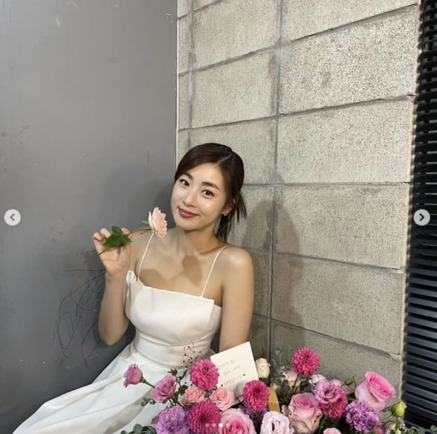 '한의사♥' 강소라, 꽃보다 아름다운 미모...애 엄마 맞어?[TEN★]